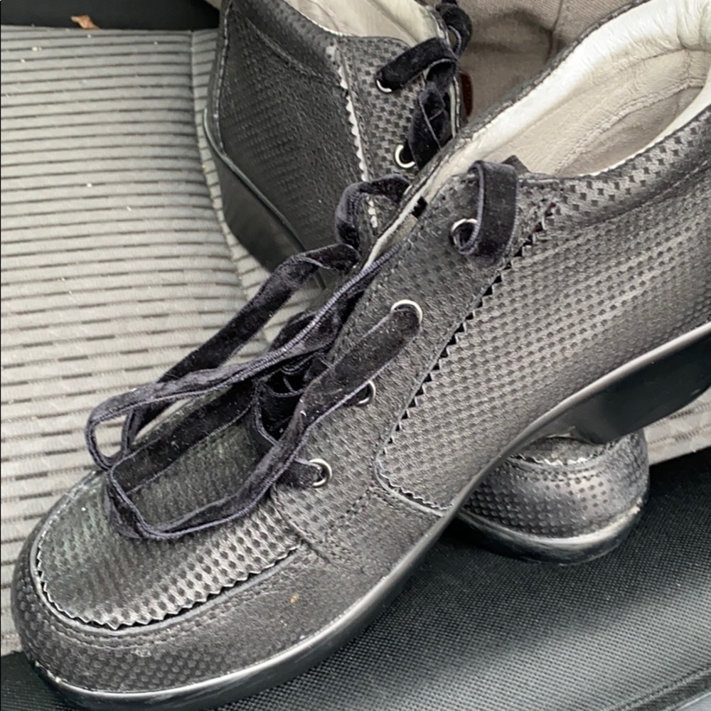 B1G1 50% B2G1 B3 G ALL 50% Black Allegria boots